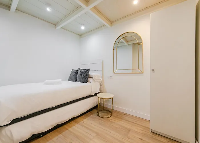 Duplex Dreams De Barrio Santa Cruz Apartment