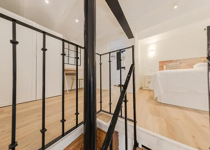Duplex Dreams De Barrio Santa Cruz Apartment